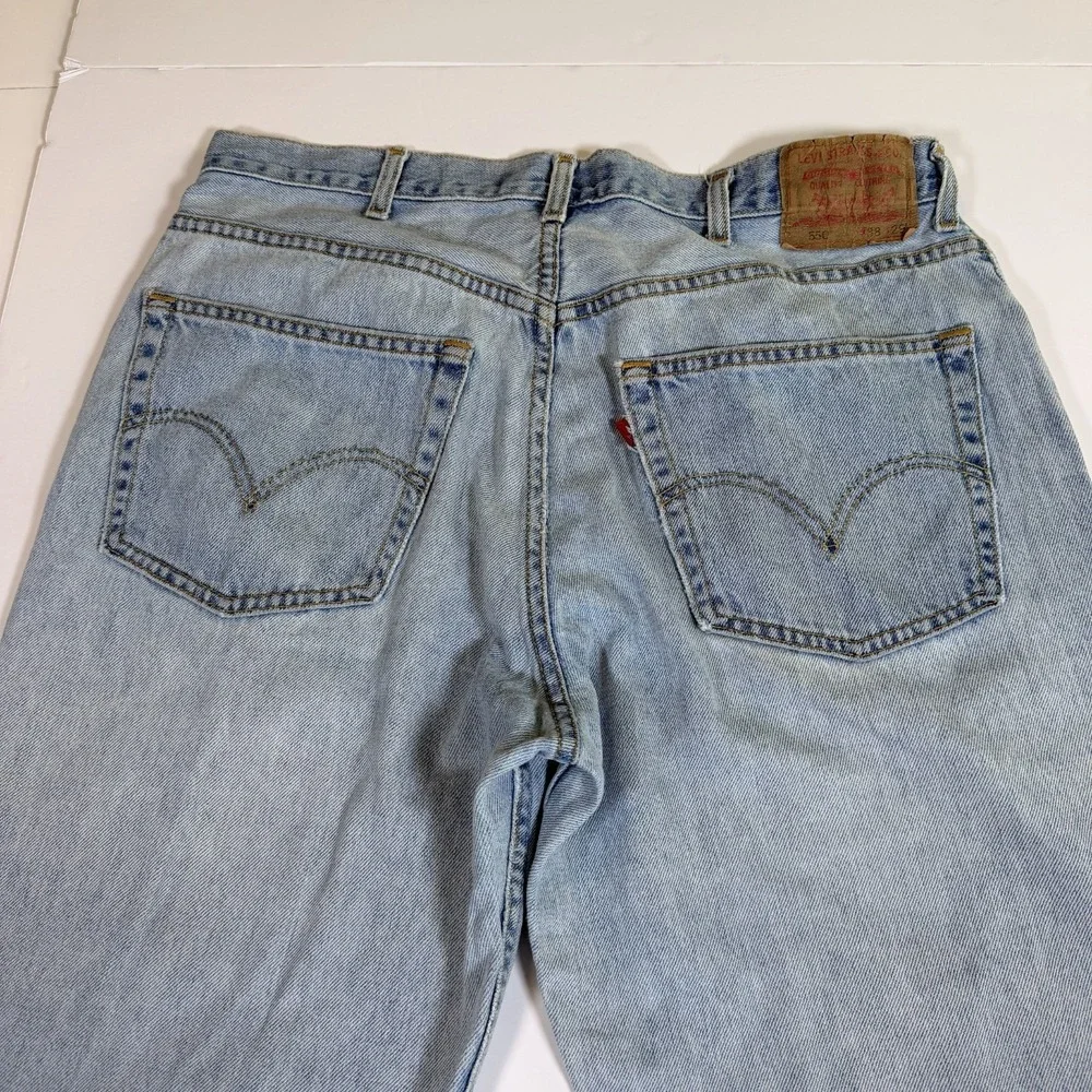 Levi's 550 Cropped Jeans Mens 38x29 Blue Denim Cotton Distressed Relaxed Fit